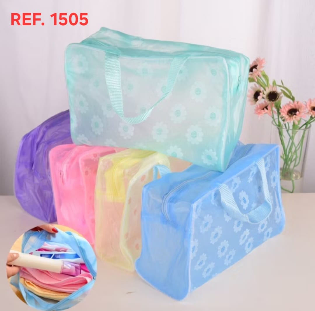 NECESSAIRE
